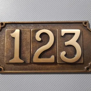 Beperkt Aanbod Numero civico in ottone anticato con targhetta a 3 numeri - ALUBOX 16584+3x16582