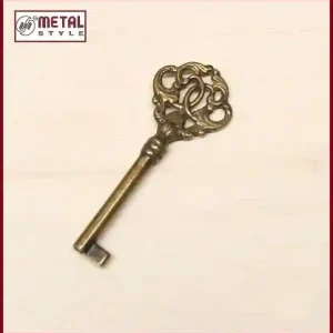Chiave per mobili con finitura in ottone antico da 42 mm 337240420N03 METAL STYLE 14836 Snelle Levering