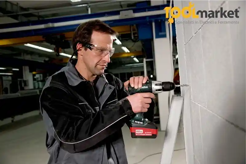 Fabrieksprijs Trapano avvitatore a percussione a batteria SB18-LT 2x4 Ah METABO sb18 lt