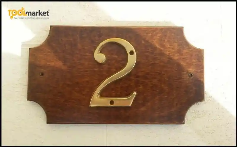 Numero civico base legno noce scuro numero ottone 1 cifra nclegno1ol Must-Have