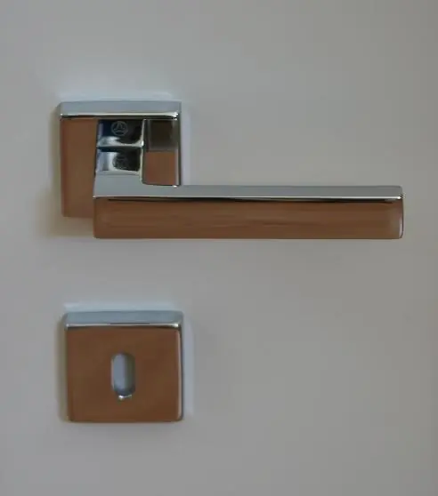 Maniglia York-z per porta quadra cromo lucido ghidini fornira con bocchette foro normale 7278 Exclusieve Aanbieding