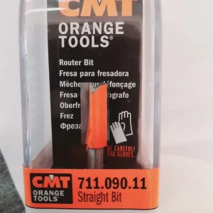 Fresa a taglienti dritti gambo 6mm CMT 711 diametro 9mm (711.090.11) 25571 Exclusieve Aanbieding