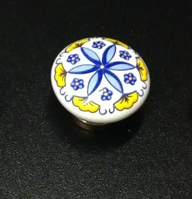 Bestel Nu Pomoli porcellana 31mm fiore blu a 6 punte Metalstyle decoro blu-giallo 17069