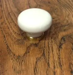 Laatste Versie Pomolo Porcellana Tondo 35mm Bianco base oro 2610