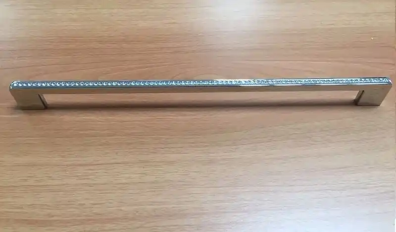 Maniglia per mobili cromo con inserti in strass 320 mm 34002 Merkproduct