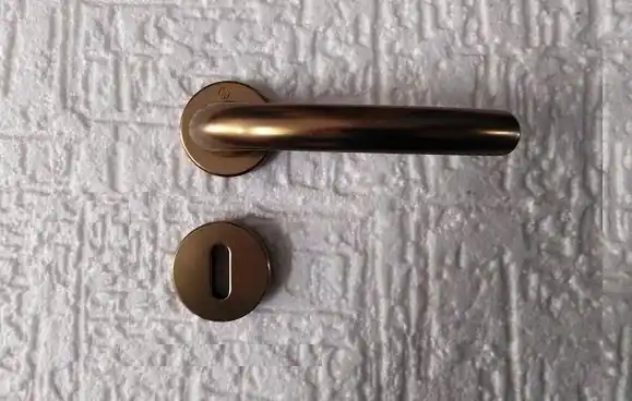 Koop Vandaag Maniglia TOKYO Hoppe alluminio bronzo bocchetta foro patent 6599p