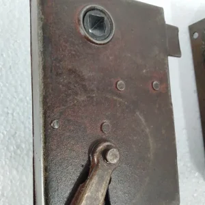 Serratura redosso in ferro vecchio con chiave - METAL STYLE 50014 dx 45 9015-dx45 Finale Uitverkoop