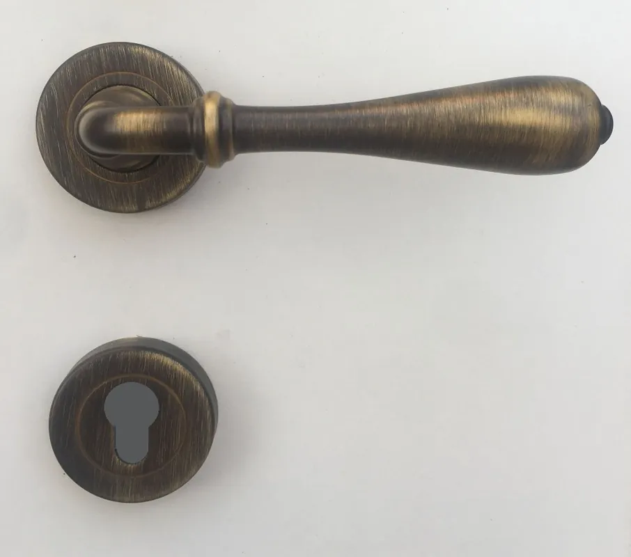 Maniglia per porta modello Novecento - GHIDINI BRONZO FORO YALE 7062y Lage Kosten