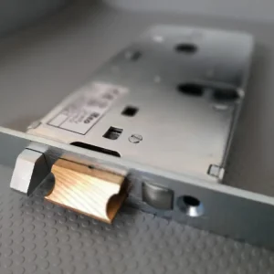 Serratura elettrica per fascia Iseo 5506020-5507020 entrata 60 14457-60 Goedkoop