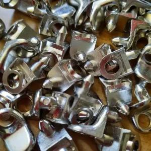 Hete Deal Reggipiano nikel con fermo e foro vite confezione pezzi.10 12612-10