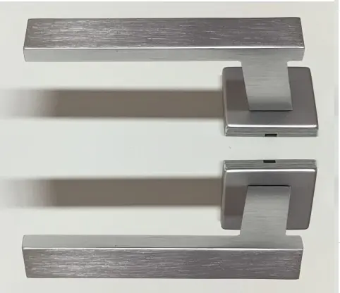 Maniglia Astrid alluminio ital cali‘ bocchetta Patent 29235 Lage Kosten
