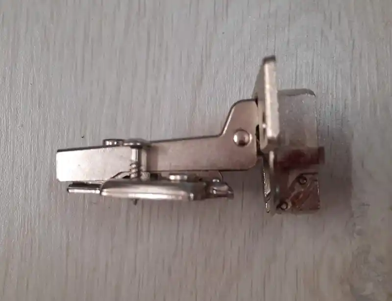 Direct Beschikbaar Cerniera a scatto diam. 40 Hettich 40 media 5588