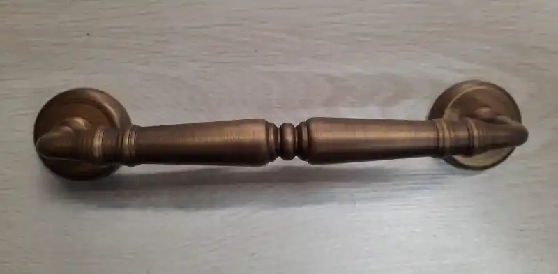 Beperkte Voorraad Maniglione dritto ANTIQUE bronzo sat. opaco da 265 mm Comit 28808