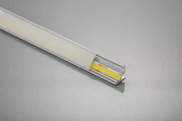 Profilo ad angolo in alluminio per striscia led da 2 mt con diffusore 7871 Express Levering