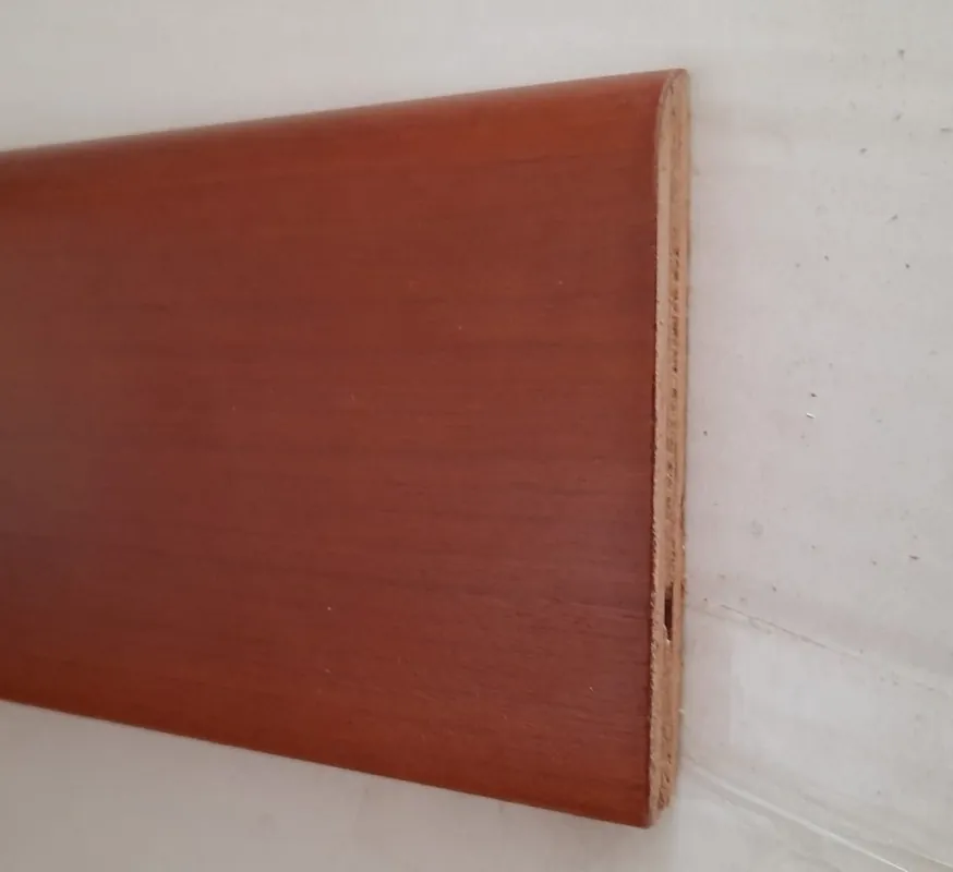 Fabrieksprijs Battiscopa legno 80mm in vari colori Ciliegio 20948