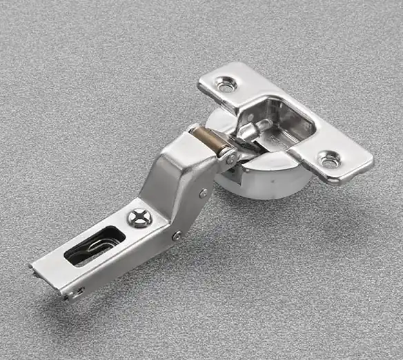 Cerniera Salice C7A6PE9 con chiusura SILENTIA+, 110°, battuta interna, fondello da avvitare, finitura Nichelato Speciale Aanbieding