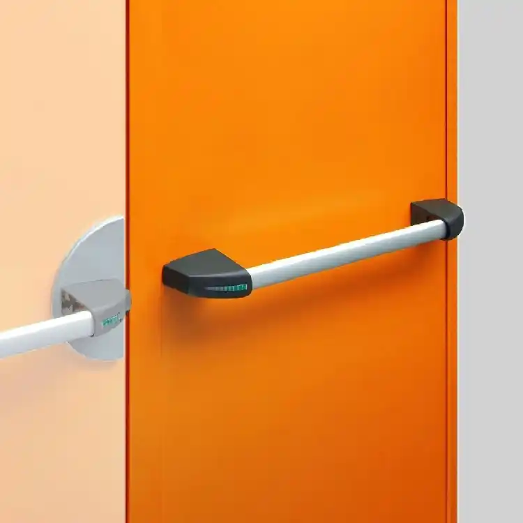 Maniglione antipanico Slash SL A Ninz 4204302 CE, per anta passiva secondaria porta REI Proget, finitura Nero e Alluminio Alleen Vandaag