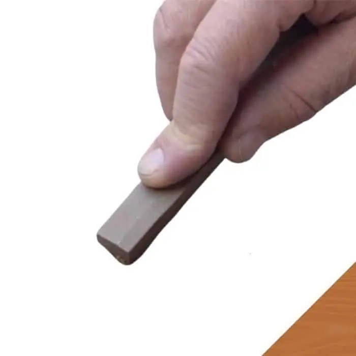 Stucco cera morbido Borma Wachs 1000 per ritocco su legno, stick 30 g, colore Douglas 54 Uitverkoop