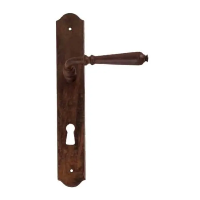 Betaalbaar Maniglia rustica 19027.P9000.35 Metal Style per porta, foro Patent, placca 240x40 mm, finitura Ferro Invecchiato