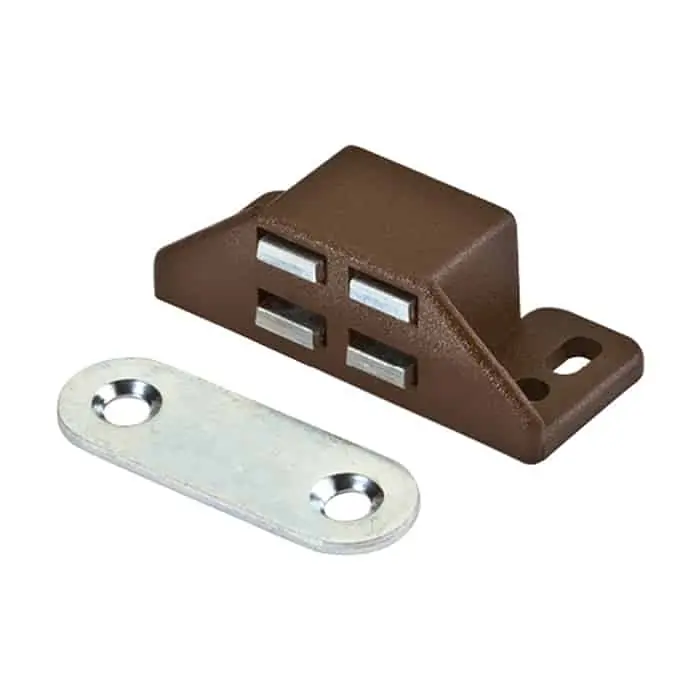 Magnetico da applicare Maco per anta mobile, interasse 32 mm, finitura Marrone Speciale Aanbieding