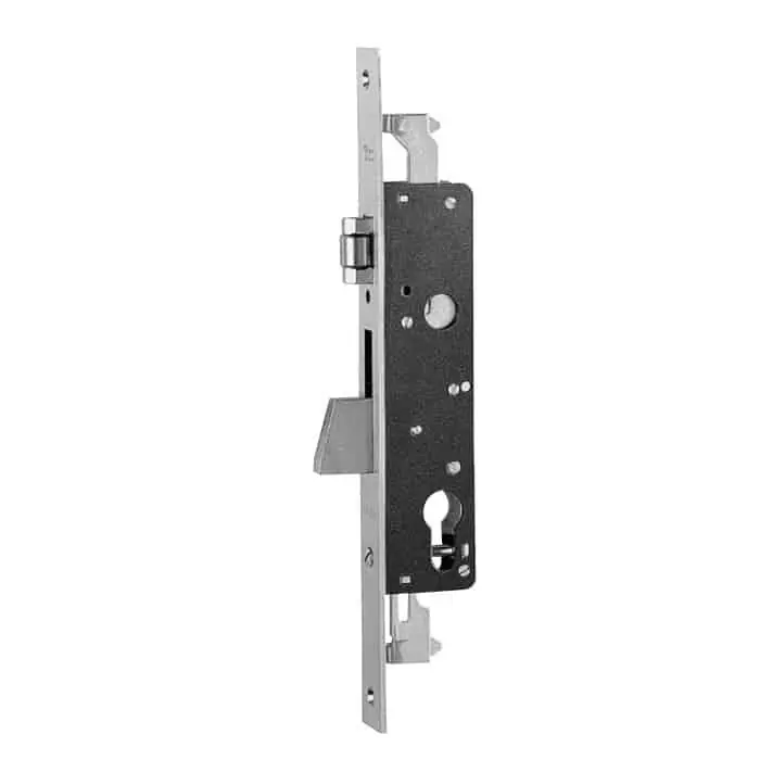 Serratura da infilare ISEO Electa, chiusura triplice, catenaccio rotante, rullo regolabile, frontale 24x3 mm in acciaio Inox, entrata 25 mm Beperkte Voorraad